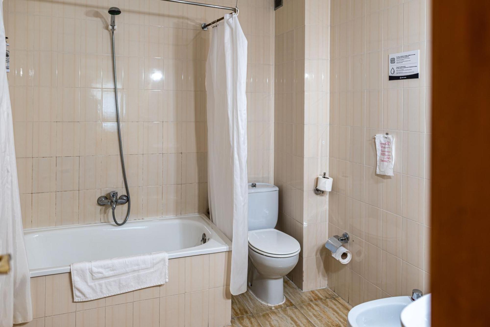 Hotel Alda Guijuelo Eksteriør billede