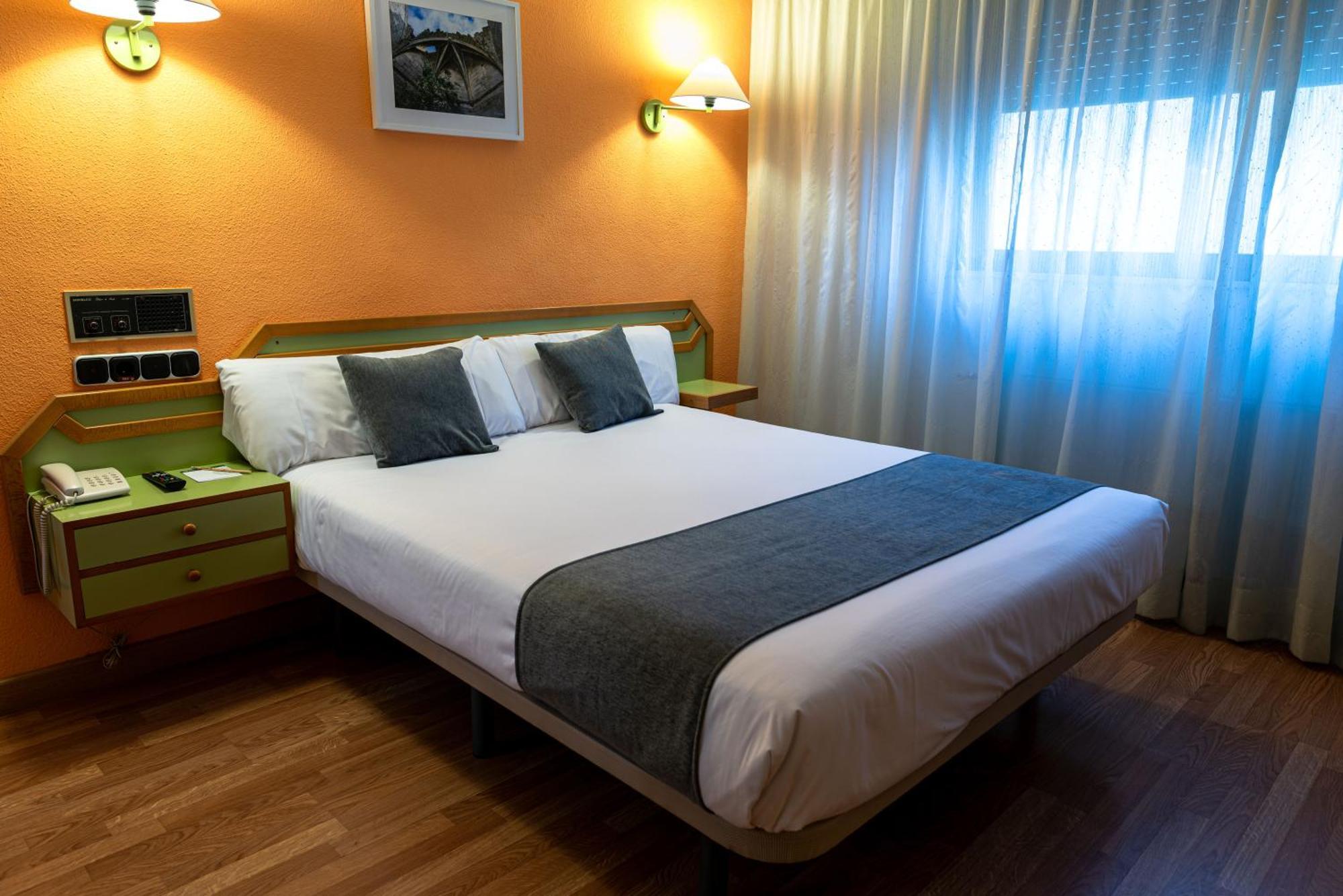 Hotel Alda Guijuelo Eksteriør billede