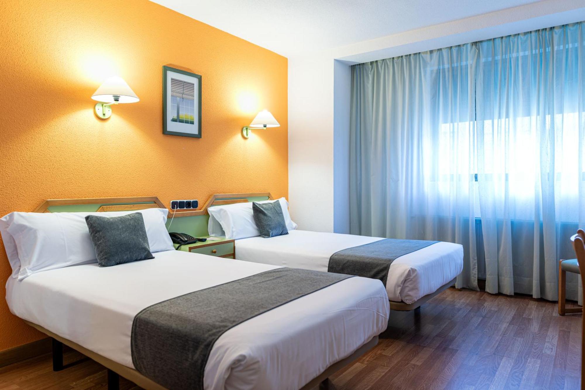 Hotel Alda Guijuelo Eksteriør billede